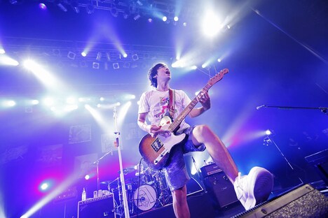 寺中友将（Vo, G）（撮影：後藤壮太郎、梅田慎之介）