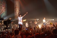 「YUZU ASIA TOUR 2016 Summer NATSUIRO Supported by WAKUWAKU JAPAN」ファイナル公演の様子。