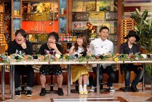 左から岡崎体育、ピエール中野、もふくちゃん、KEN THE 390、kz。 (c)テレビ朝日