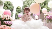 AKB48「しあわせを分けなさい」ミュージックビデオのワンシーン。 (c)AKS