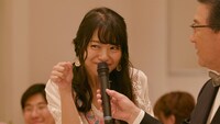 AKB48「しあわせを分けなさい」ミュージックビデオのワンシーン。 (c)AKS