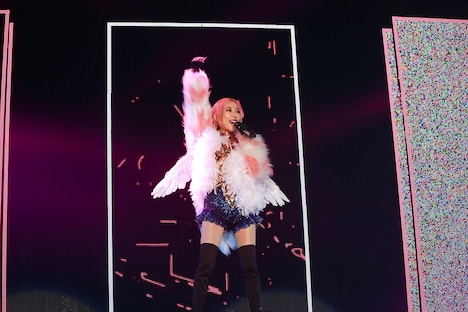 加藤ミリヤ「"DRAMATIC LIBERTY" tour 2016」さいたまスーパーアリーナ公演の様子。