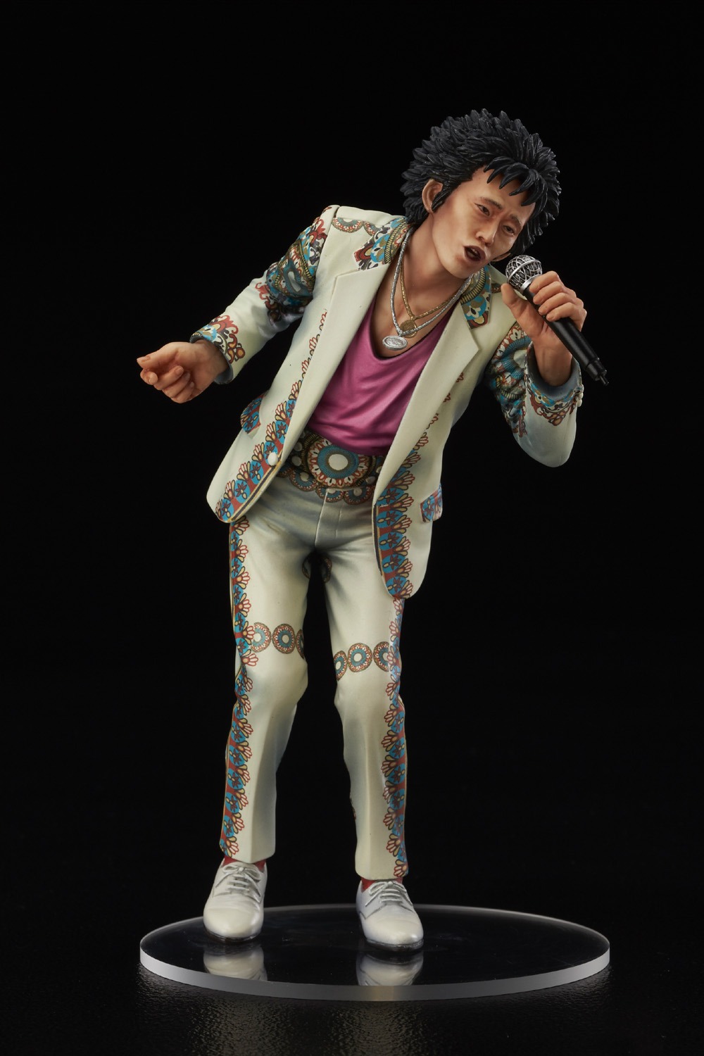 忌野清志郎のスケールフィギュア。