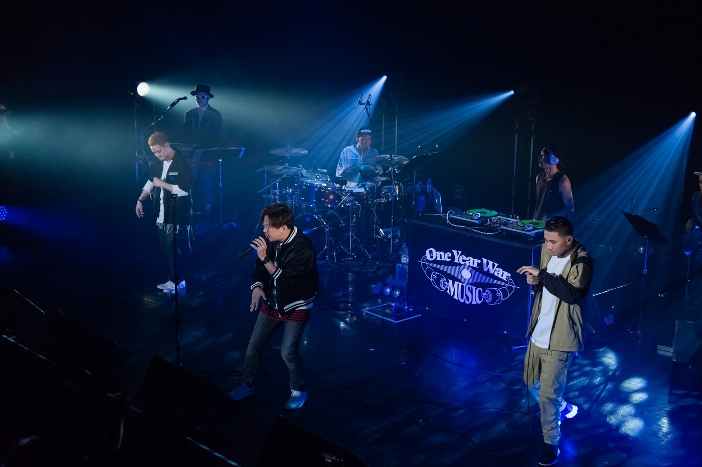 「サーフィン（Remix） feat. JAY'ED＆Mummy-D」披露時の様子。 （Photo by Kenji Kitazato）
