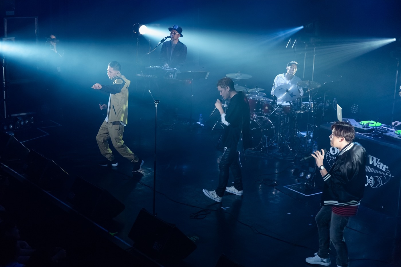 「サーフィン（Remix） feat. JAY'ED＆Mummy-D」披露時の様子。 （Photo by Kenji Kitazato）