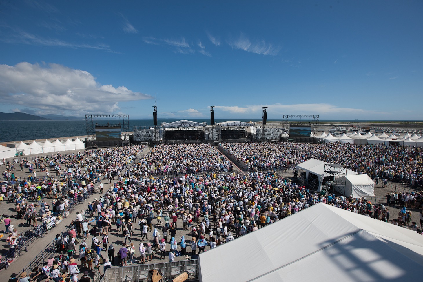 「Reborn-Art Festival × ap bank fes 2016」の様子。（c）Reborn-Art Festival