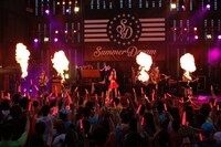 茅原実里「SUMMER DREAM 4」の様子。（撮影：草刈雅之）