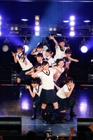 さくら学院（写真提供：アミューズ）