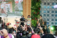 LiSA「めざましライブ」の様子。