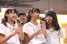 トークが得意な菅沼もにか、鉄戸美桜が欠席のためMCがしどろもどろになるハコイリ▽ムスメ。