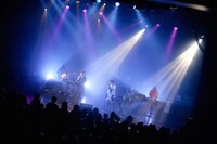 「Salyu Live 2016 Sonorous Waves」大阪・BIGCAT公演の様子。 （Photo by Taku Fujii）