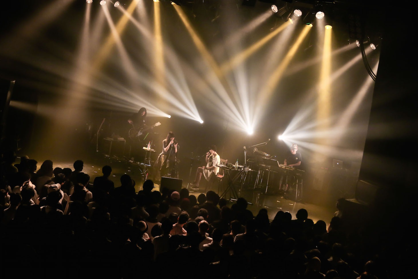 SalyuとAimerによるセッションの様子。 （Photo by Taku Fujii）