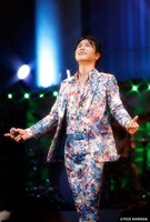 「及川光博ワンマンショーツアー2016『Punch-Drunk Love』」神奈川公演の様子。