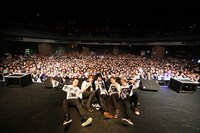 VALSHE「LIVE TOUR 2016 EMERGENCY CODE:RIOT」最終公演の様子。（撮影：宮脇進 [PROGRESS-M]）