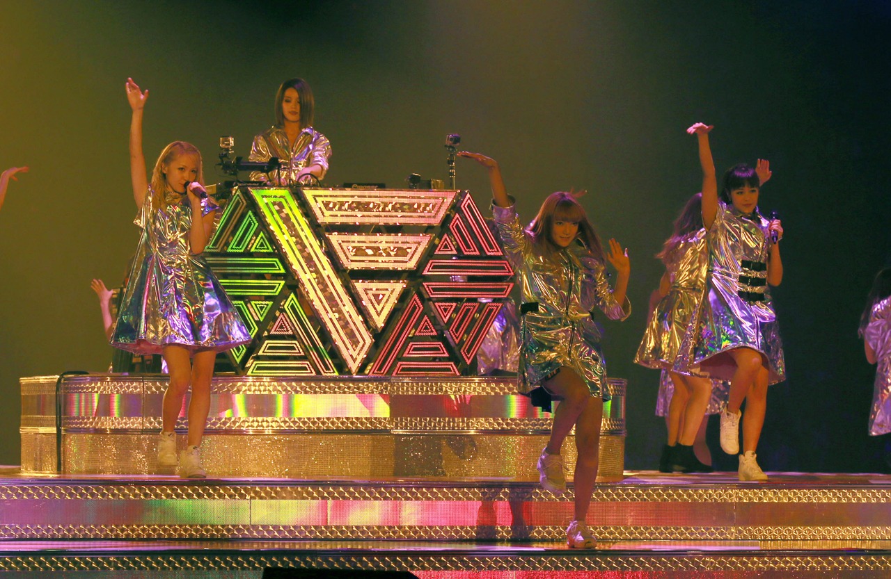 E-girls「E-girls LIVE TOUR 2016 ～E.G. SMILE～」埼玉・さいたまスーパーアリーナ公演の様子。（写真提供：LDH）