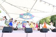 PASSPO☆とアイドルネッサンスによるコラボの様子。