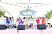 PASSPO☆とアイドルネッサンスによるコラボの様子。