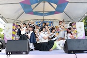 コラボレーションステージ「IDOL SUMMER JAMBOREE featuring2010」の様子。