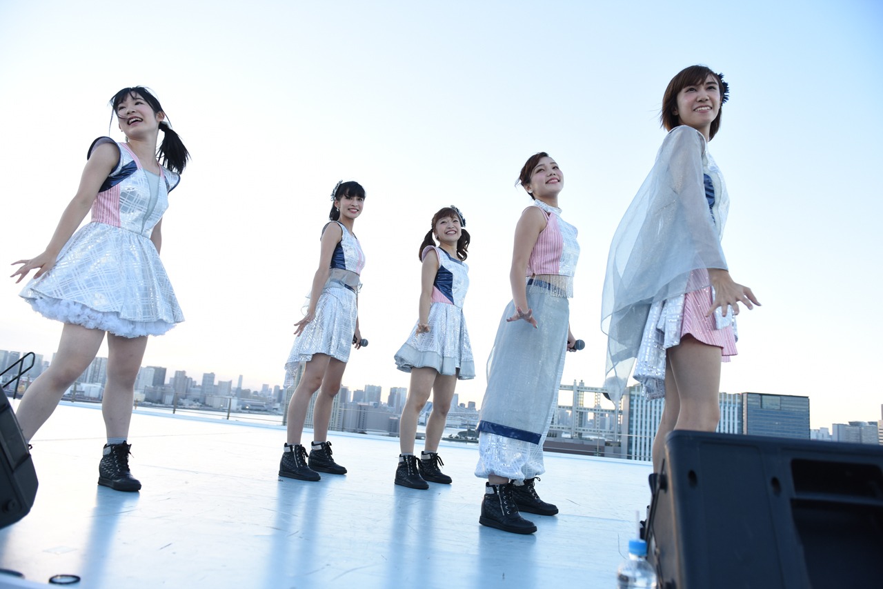 DEAR KISS