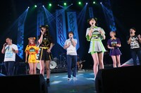 でんぱ組.incとゴスペラーズ。（写真提供：ディアステージ）