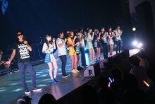 でんぱ組.incとゴスペラーズ。（写真提供：ディアステージ）