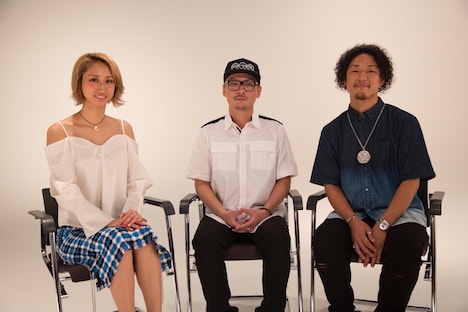 左からMs.OOJA、SPICY CHOCOLATE、寿君。