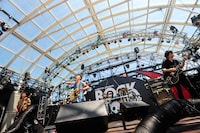 Nothing's Carved In Stone（写真提供：rockin'on japan）