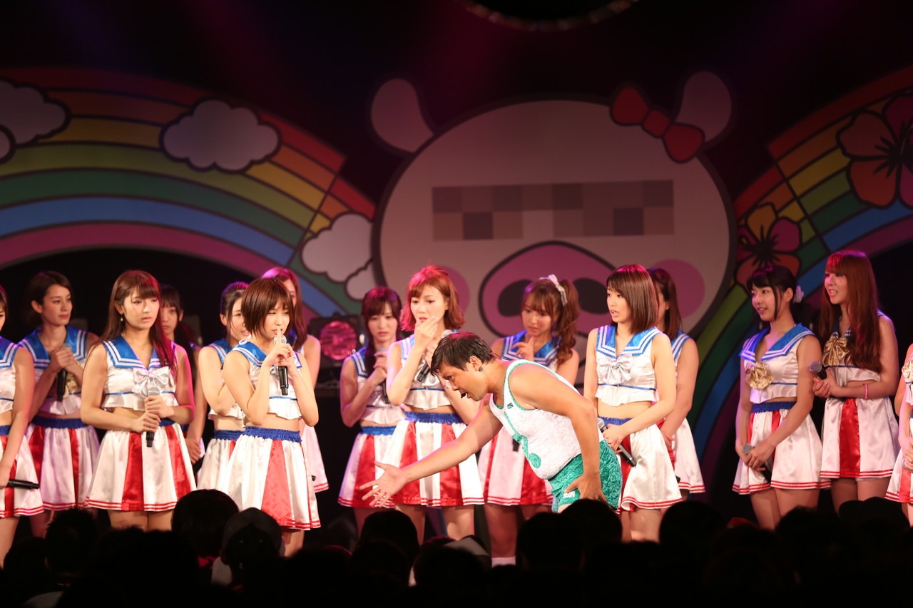 「全国暴走ツアー2016～タイホしちゃって▼～」最終公演の様子。（提供：ポニーキャニオン）