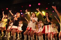 「全国暴走ツアー2016～タイホしちゃって▼～」最終公演の様子。（提供：ポニーキャニオン）