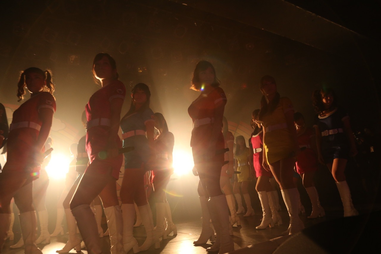 「全国暴走ツアー2016～タイホしちゃって▼～」最終公演の様子。（提供：ポニーキャニオン）