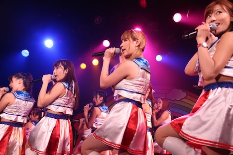 「全国暴走ツアー2016～タイホしちゃって▼～」最終公演の様子。（提供：ポニーキャニオン）