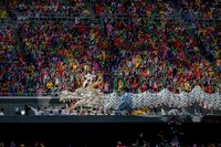 人気画像5位は「ももクロ『桃神祭』11万5千人と繰り広げた“最高の夏祭り”」より、「桃神祭」の様子。（Photo by HAJIME KAMIIISAKA+Z）