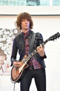 亀本寛貴（G / GLIM SPANKY）