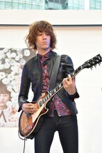 亀本寛貴（G / GLIM SPANKY）
