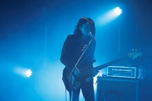 高松浩史（B / THE NOVEMBERS）（撮影：岡田貴之）