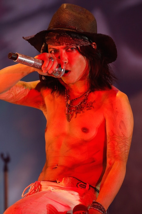 HYDE（Photo by Kazuko Tanaka / Hideaki Imamoto）
