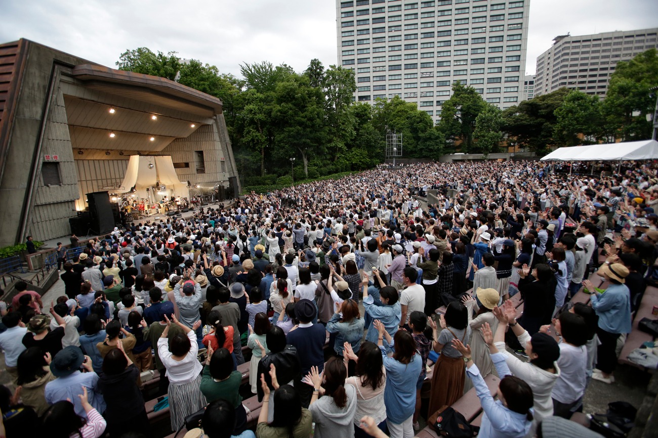 ceroワンマンライブ「Outdoors」日比谷野外大音楽堂公演の様子。