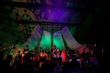 ceroワンマンライブ「Outdoors」日比谷野外大音楽堂公演の様子。