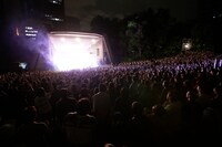 ceroワンマンライブ「Outdoors」日比谷野外大音楽堂公演の様子。