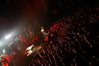 J 「Birthday LIVE 2016 -Special 2 Nights-」の様子。（Photo by Rina Asahi）