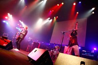 J 「Birthday LIVE 2016 -Special 2 Nights-」の様子。（Photo by Rina Asahi）