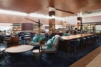 湘南T-SITEの店内ラウンジの様子。