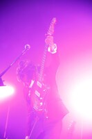 土屋昌巳（G）（撮影：岡田貴之）