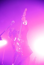 土屋昌巳（G）（撮影：岡田貴之）