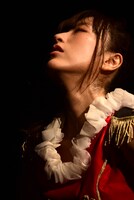 小桃音まいがキスの表情を見せる「▼Magic Kiss▼」のラストシーン。