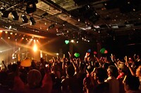 小桃音まいツアー2016 FINAL「小桃音まいソロ活動休止ライブ～2680日目の最高の日～」の様子。
