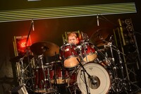 KENTA（Dr） (c)KAINICHI ENTERTAINMENT INC.