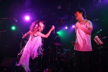 左から杏子、藤井隆。（撮影：岩佐篤樹）