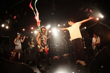 杏子＆UNDER NORTH CLUB BAND（撮影：岩佐篤樹）