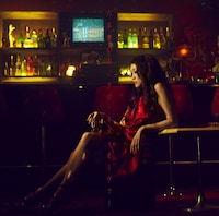 JUJU「六本木心中 / ラヴ・イズ・オーヴァー」通常盤ジャケット